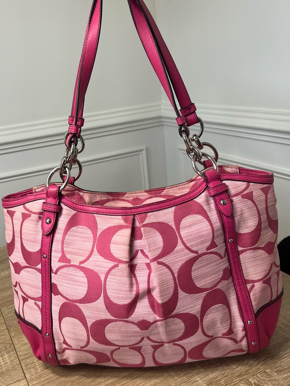 Coach Alexandra Chain Signature Tote Shoulder Bag